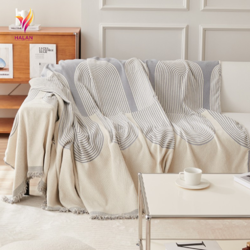 Khăn Phủ Sofa Halan – Sang Trọng, Tiện Lợi & Bền Đẹp